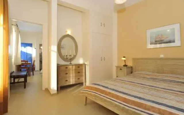 George's beach studios Aliki Paros