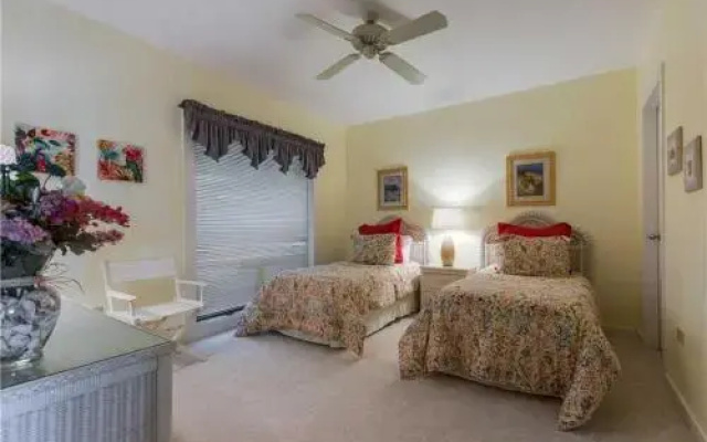 Ocean Club 4204 by RedAwning