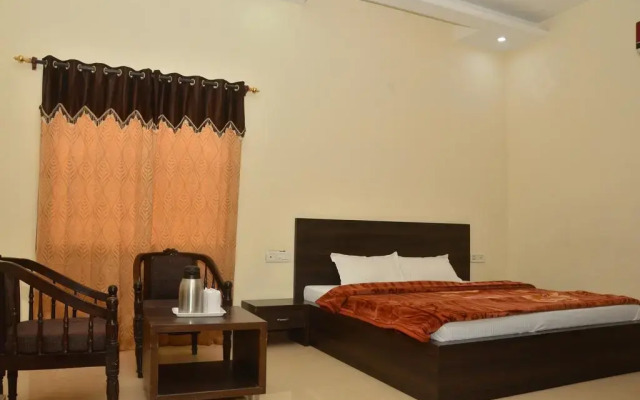 OYO 15534 Hotel Milan Palace