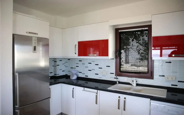 Important Group Villa Royal