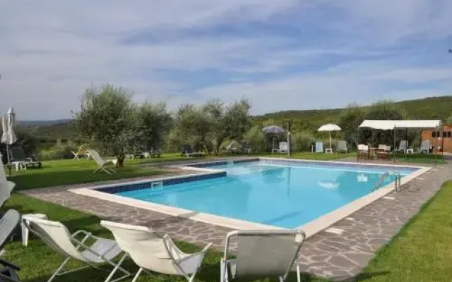 Tenuta Poggetti E Santa Laura