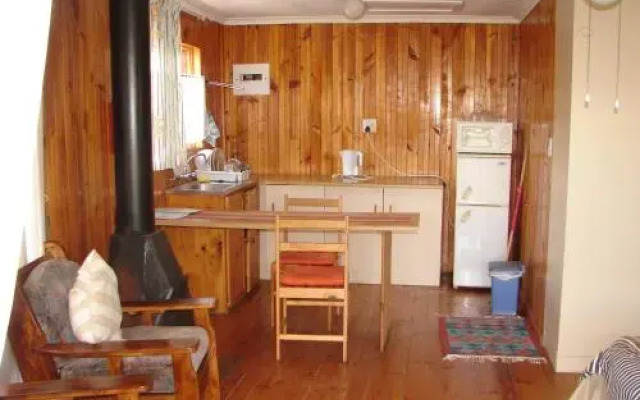 Eagle Falls Country Lodge