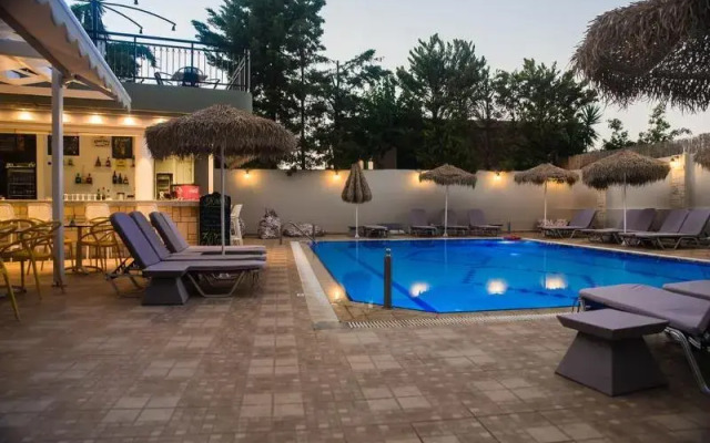 Sunshine Hotel Malia