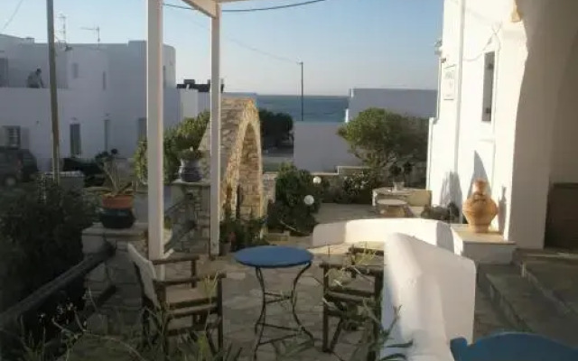 Vavanos Studios