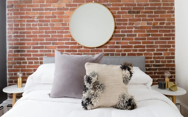 Contemporary South End Suites by Sonder