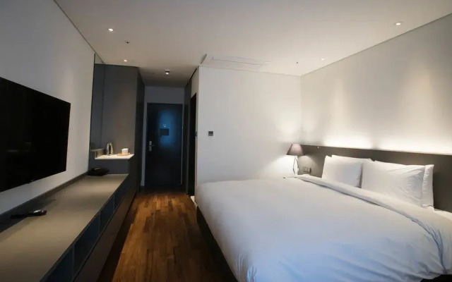 Masan Riviera Tourist Hotel
