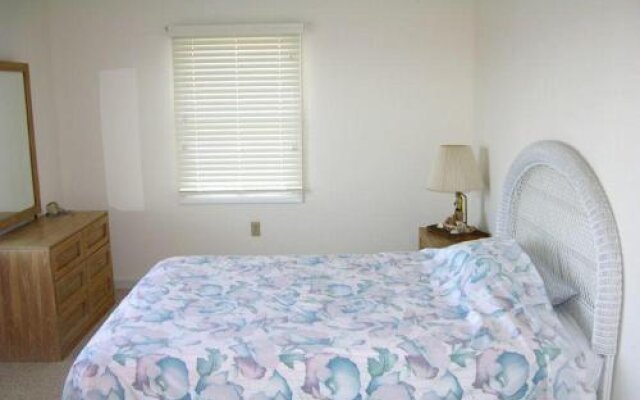 White Marlin 304A 1 Br condo by RedAwning