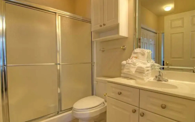 4809 Luster Leaf Circle Magnolia Pointe 202 2br 2ba 2 Bedroom Condo by RedAwning