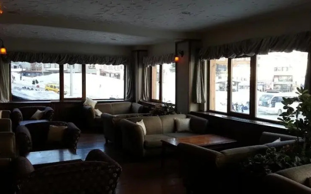 Ak Hotel
