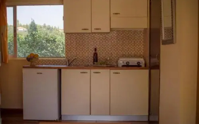 XeniCamp & Bungalows