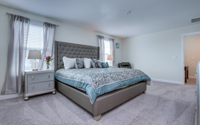 Champions Gate 1584 A