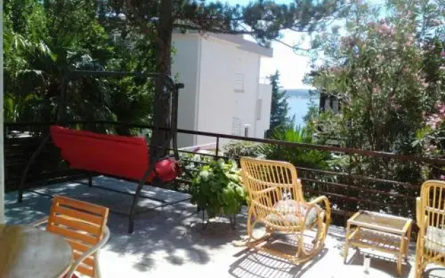 Jasmina Guesthouse