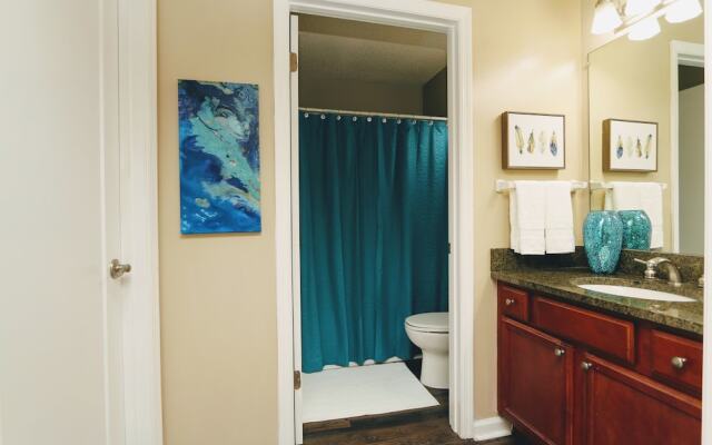 Deluxe Clearwater Apartment CP-614