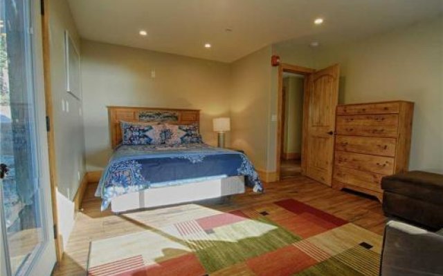 Qi Family Lodge - 5 Br Home