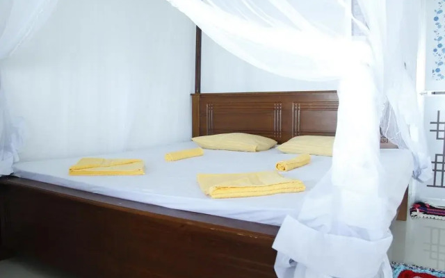 Relax Beach Resort
