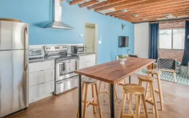 2BR HomeCentral Phoenix by WanderJaunt