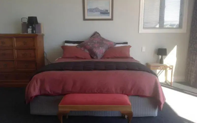 Brightwater Views Boutique Apartment