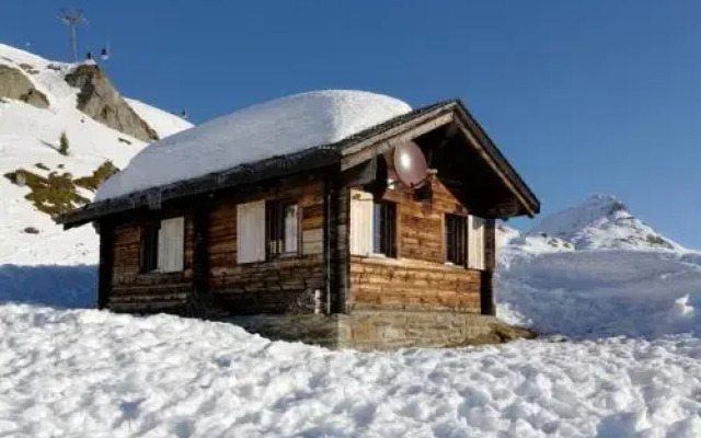 Chalet @2200m Chüestall Hüttli