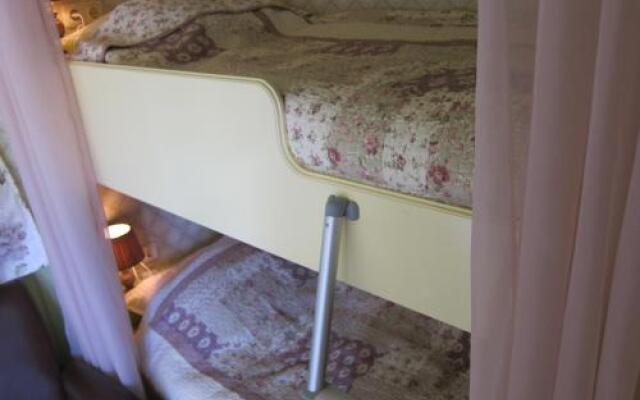 Pipowagen Minicamping De Linde