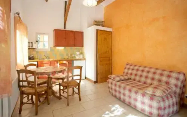 Gîte Au Dolmen Provençal