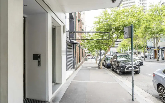 TT606 Sydney 2BR Huge Balcony