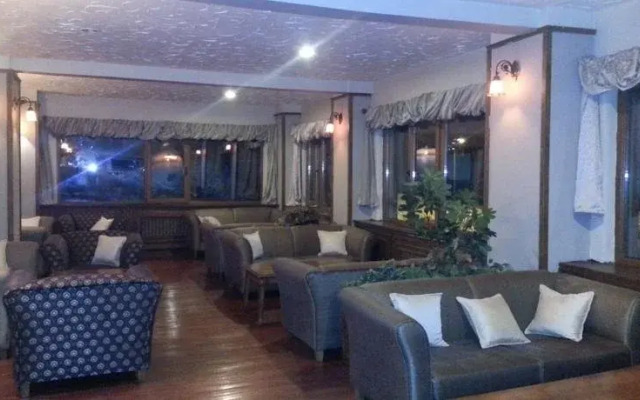 Ak Hotel