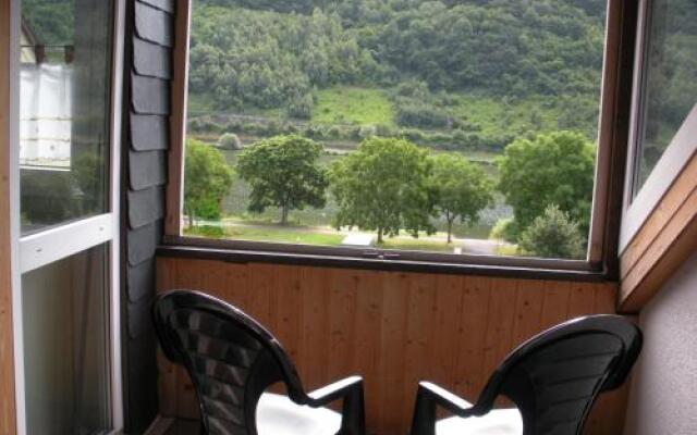 Ferienwohnungen Scheid Volker