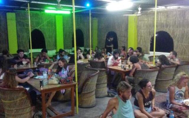 OYO 16129 Hotel Taj Palace