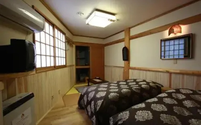Morinoyado Koguma House