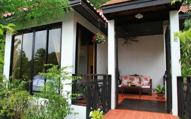 Ruen Parichart Tropical Resort