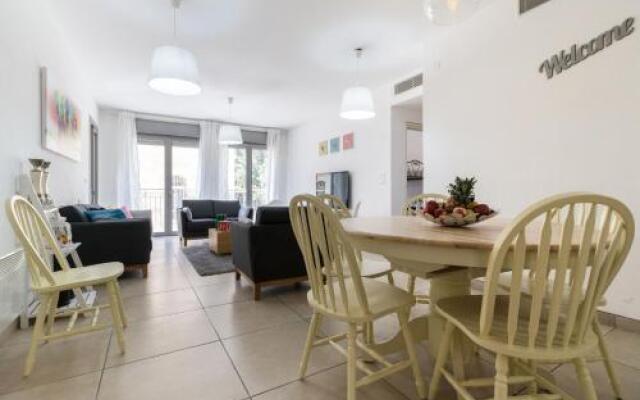 Brand New in City Center