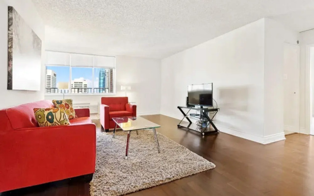 Churchill Living 1500 Locust