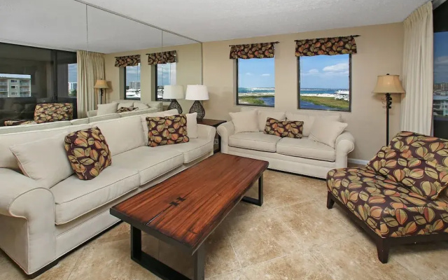 Jetty East 516B by RedAwning