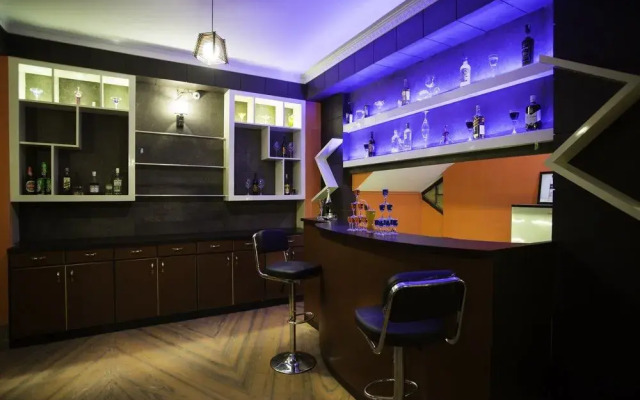 Hotel Golden Star Continental