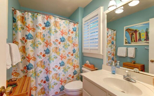 Sea Shanty 3 Bedroom Home by RedAwning