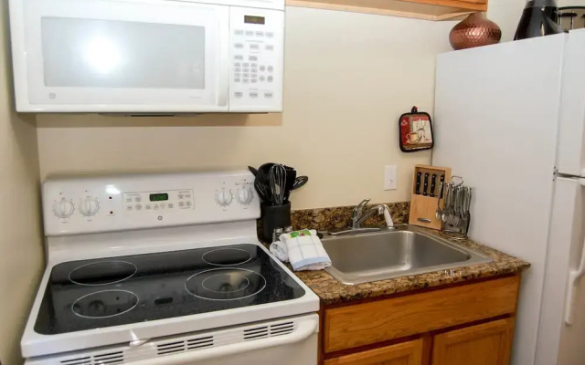 Oak Shores 58