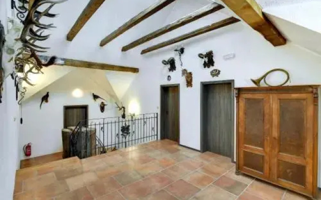 Zamecka Fortovna / Forester House