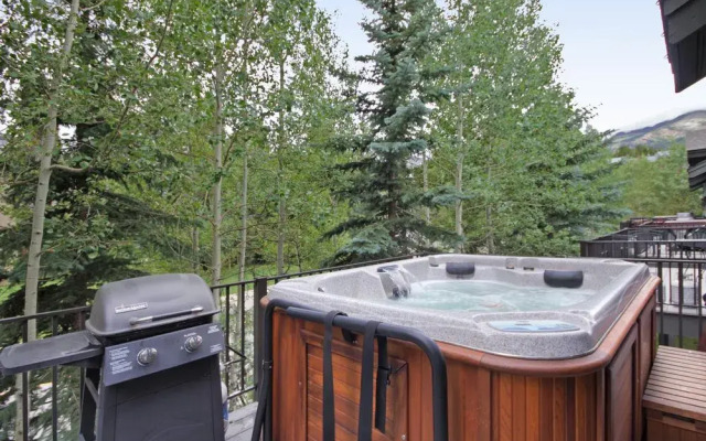 ResortQuest One Breckenridge Place