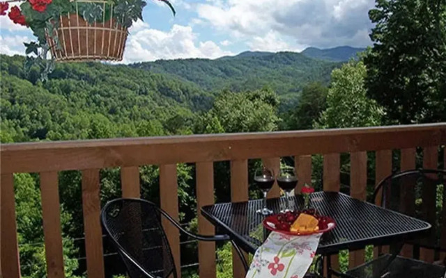 Nestled Inn- One Bedroom Cabin