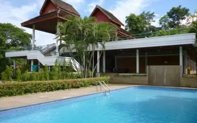 Roong Aroon Hot Spring Resort