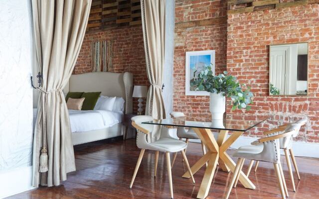 Charming Central Business District Suites by Sonder