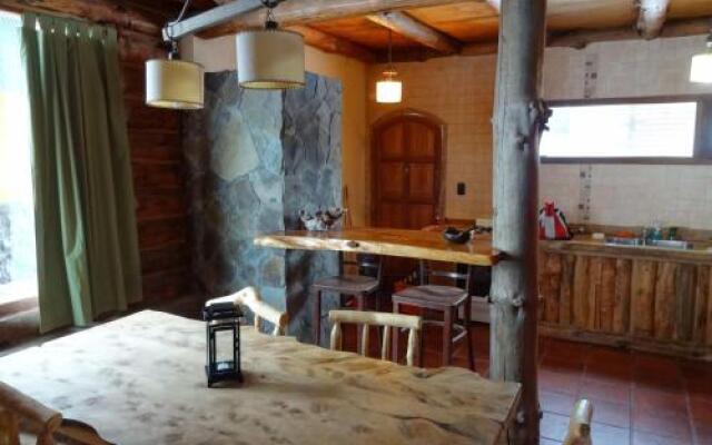 Cabaña Tronco y Piedra Caviahue