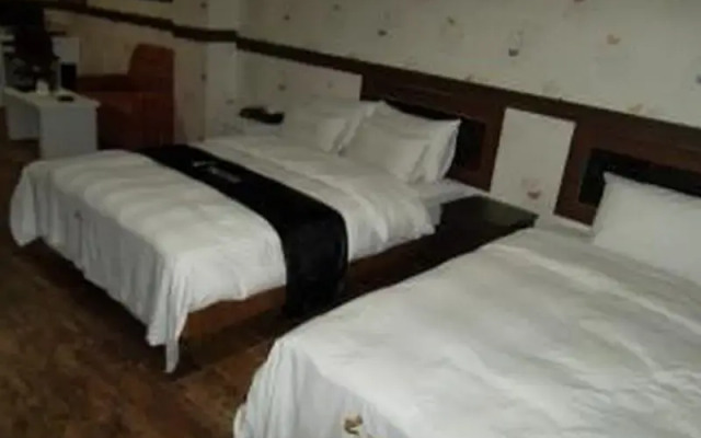 I Hotel