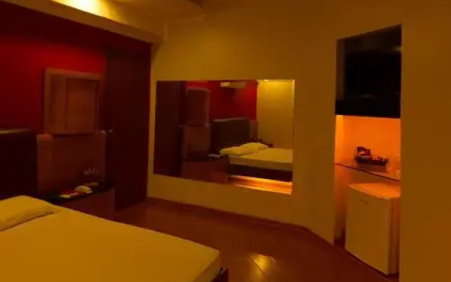 W Motel ( adults only)
