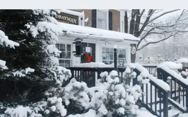 The Jolly Drayman Pub At The Briar Lea Inn