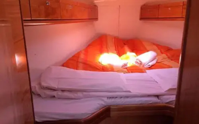 Wind Sardinya Sail Bed on Boat