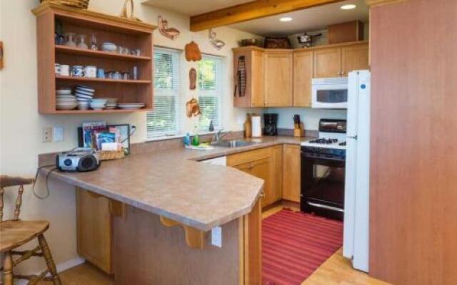 Gull - 2 Br home by RedAwning