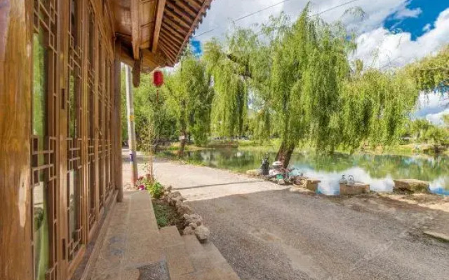 Lijiang Lake House