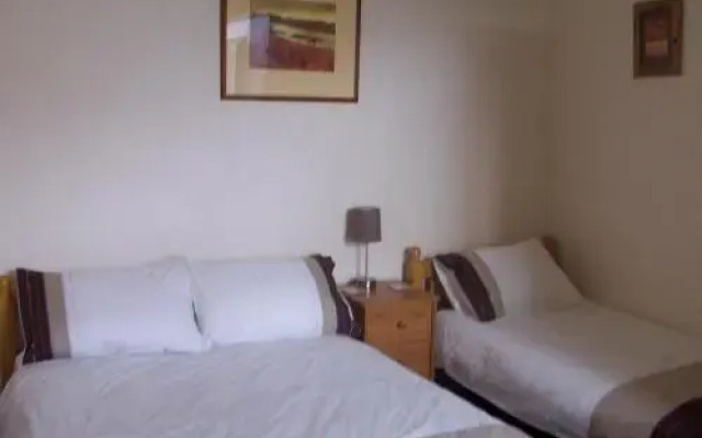 Denecrest Guest House