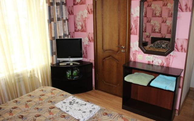 Guest house On Mayachnaya 15